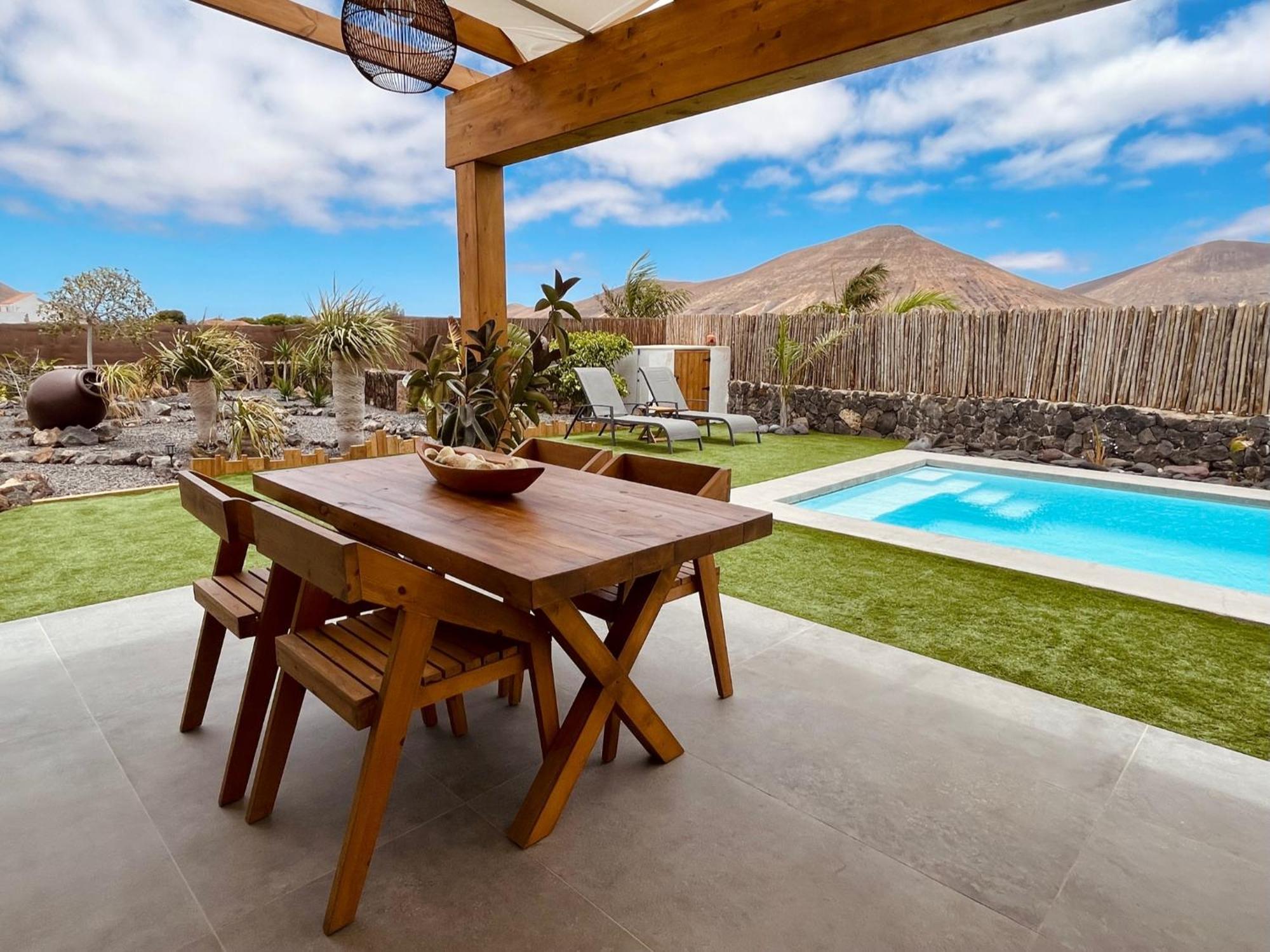 Bungalow + Piscina Independiente ラ・オリーバ エクステリア 写真